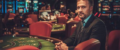 executive casino host salary.